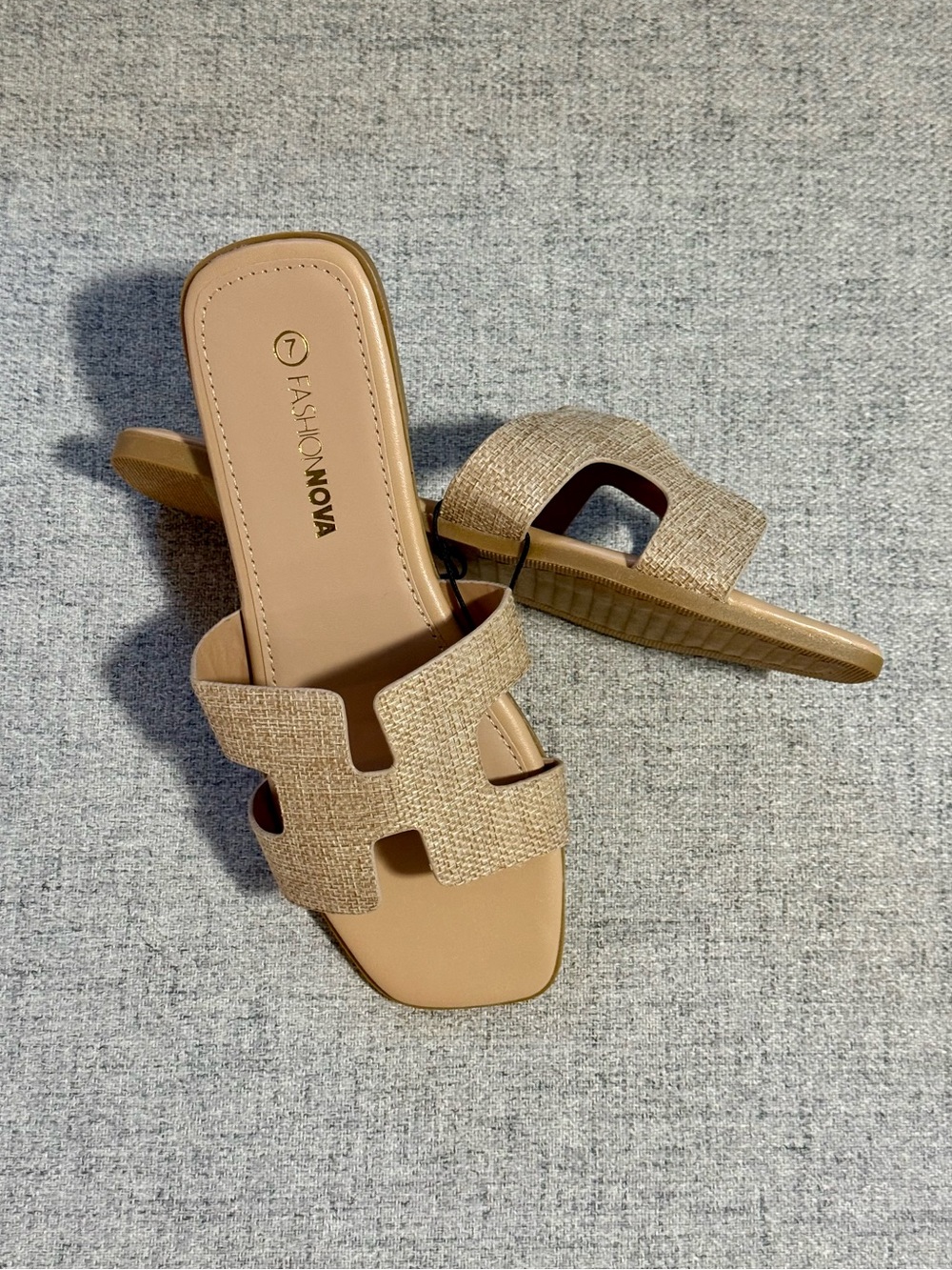 Fashion Nova Lillie Sandals - Picture 4 of 8